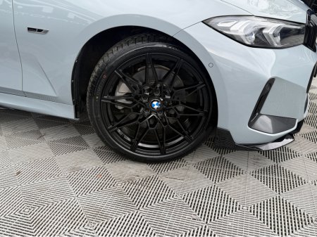 2023 BMW 3 Series - thumbnail 11