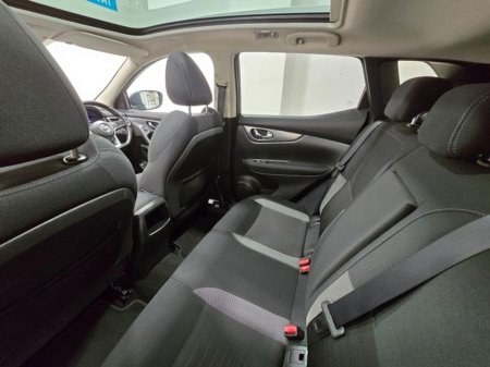 2017 Nissan Qashqai - thumbnail 14