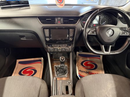 2017 Skoda Octavia - thumbnail 14