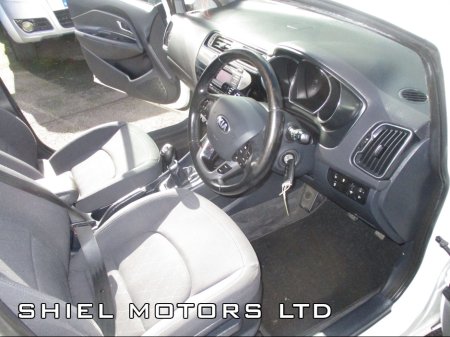 2016 Kia Rio - thumbnail 16