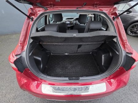 2017 Toyota Yaris 1.5 Hybrid Luxury Icon Tech 5DR €14,949 thumbnail