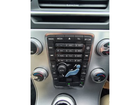 2017 Volvo V60 D3 SE LUXURY G'TRONIC 5DR AUTO CROSS COUNTRY €17,950 thumbnail