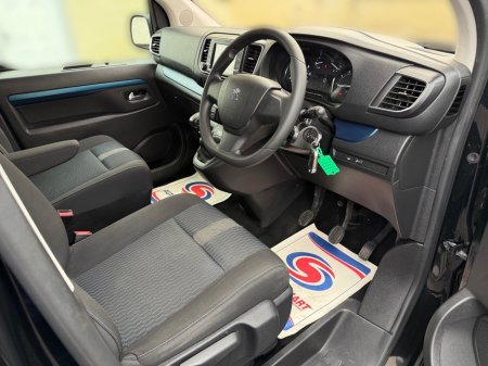 2019 Peugeot Traveller ACTIVE BLUE 1.5 HDI S/S**8 SEATER**NO VAT**ONE UK OWNER**FSH**MINT** €29,450 thumbnail