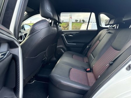 2022 Toyota Rav4 RAV4 PHEV AWD €36,950 thumbnail