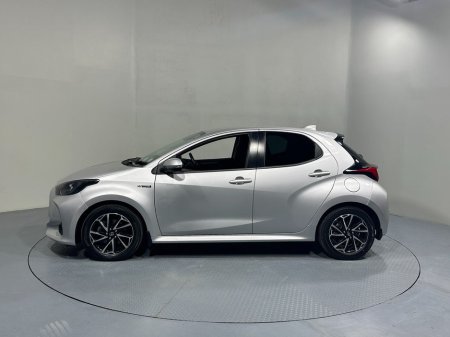 2021 Toyota Yaris - view 4