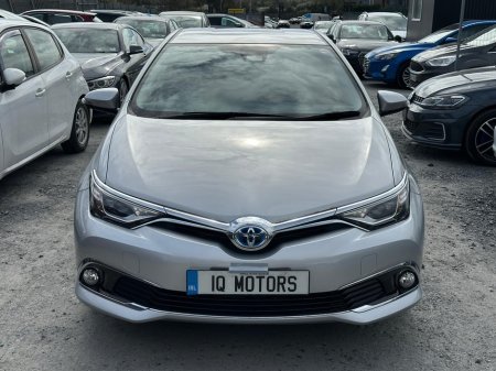2016 Toyota Auris - thumbnail 2