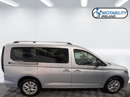 2025 Ford Tourneo Connect Wheelchair Accessible €41,995 thumbnail