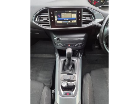 2015 Peugeot 308 - thumbnail 10