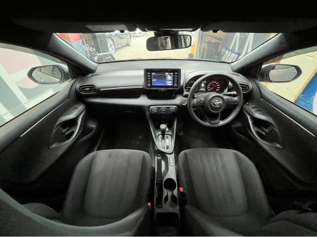 2023 Toyota Yaris - thumbnail 12