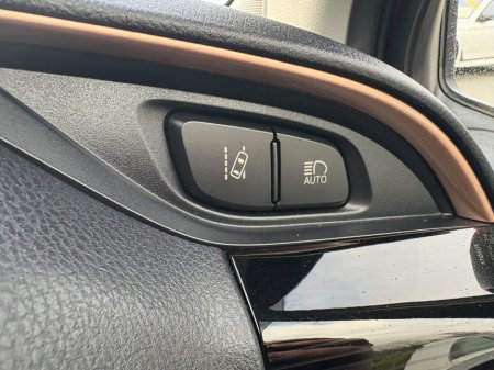 2018 Toyota Vitz  €11,900 thumbnail