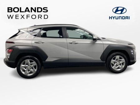 2024 Hyundai Kona - view 4