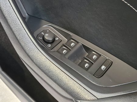 2023 Volkswagen Tiguan - thumbnail 10