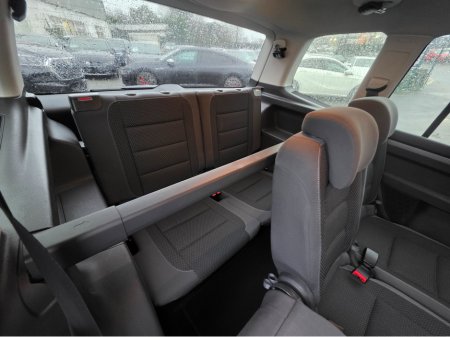 2013 Volkswagen Touran 7 SEATER FAMLY MPV 1.4 TSI AUTOMATIC - PRIVACY GLASS  - REV CAMERA - SIMI DEALER - SPECIALISING IN IMPORTS OF GERMAN AUTOMATIC HI SPEC CARS €9,950 thumbnail