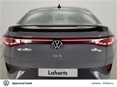 2023 Volkswagen ID.5 FAMILY 77KWH 174HP PRO €32,950 thumbnail