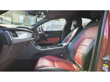 2016 Jaguar XF - thumbnail 14