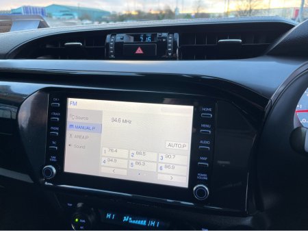 2023 Toyota Hilux GR SPORT AUTOMATIC 2.4 DIESEL //LOW MILES//HIGH SPEC//360 PARKING CAMERAS//KEYLESS ENTRY//ADAPTIVE CRUISE CONTROL// thumbnail