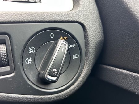 2016 Volkswagen Golf - thumbnail 17