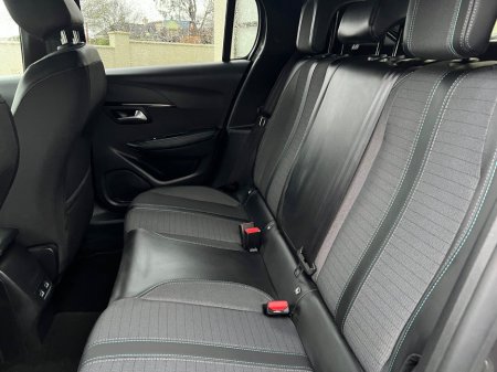 2022 Peugeot 208 1.2 Puretech 100bhp Allure Pack €17,950 thumbnail