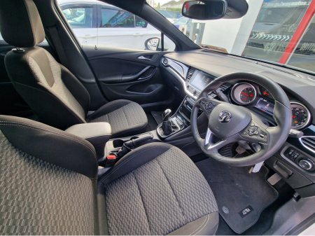 2017 Opel Astra - thumbnail 12