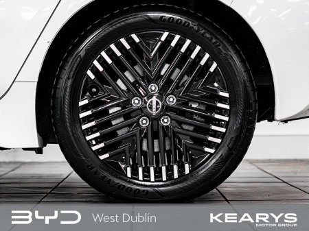 2025 Nissan Leaf - thumbnail 23