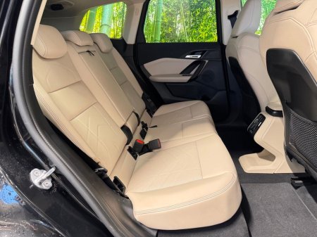 2024 BMW iX1 - thumbnail 13