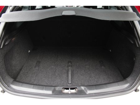 2017 Volvo V40 - thumbnail 18