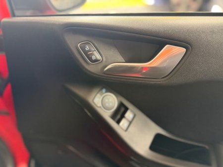 2019 Ford Fiesta - thumbnail 12