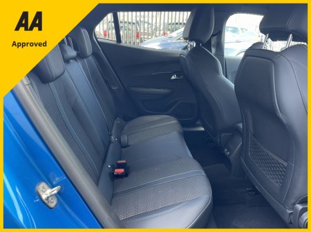 2022 Peugeot 2008 - thumbnail 6