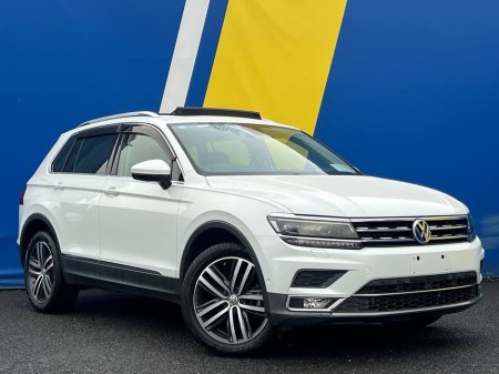 2019 Volkswagen Tiguan HIGHLINE 2.0 TDI 4MOTION // FULL SERVICE HISTORY // HEADS-UP DISPLAY // LEATHER HEATED SEATS €29,950