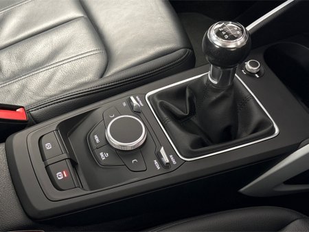 2020 Audi Q2 30 TFSI 116HP SE NEW NCT**MULTIFUNCTIONAL STEERING WHEEL**SEMI DIGITAL DASH**PARKING SENSORS**APPLE CARPLAY**DIGITAL MEDIA DISPLAY**AIR CONDITIONING**BLACK LEATHER INTERIOR** €21,995 thumbnail