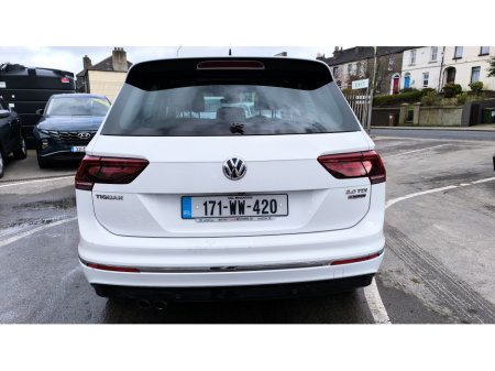 2017 Volkswagen Tiguan - view 3