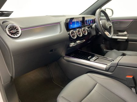 2025 Mercedes-Benz GLA Class - thumbnail 6