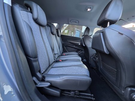 2020 Peugeot 5008 - thumbnail 18