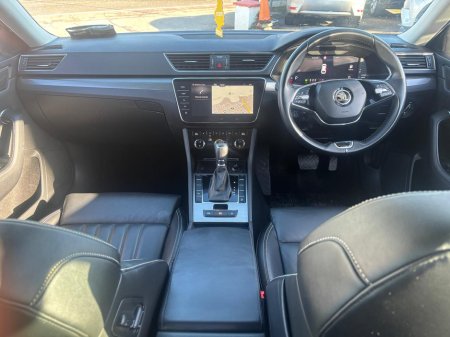 2022 Skoda Superb - view 3