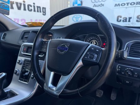 2017 Volvo S60 - thumbnail 14