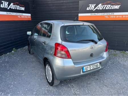 2007 Toyota Yaris - thumbnail 5