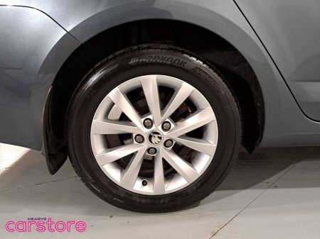 2020 Skoda Octavia - thumbnail 14