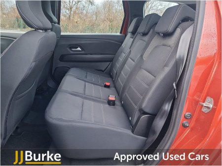 2024 Dacia Jogger TCe 110 Expression €23,950 thumbnail