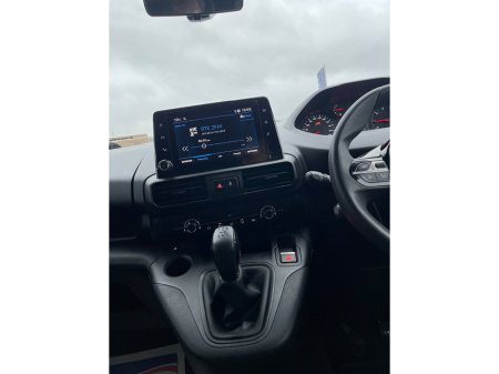 2020 Peugeot Partner - thumbnail 10