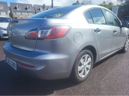2013 Mazda Mazda3 1.6 D COMFORT 115PS 4DR €7,950