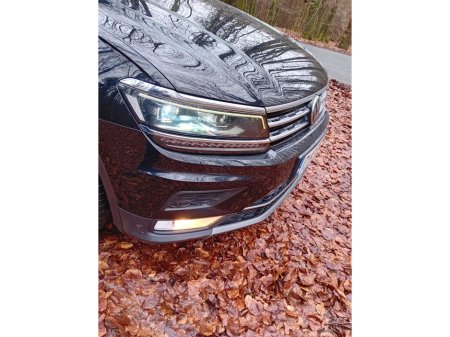 2017 Volkswagen Tiguan ( NOW SOLD ) 2.0 TDI SE L   150 BHP .6 SPEED  SUV @ REDDY2DRIVE LTD €14,850 thumbnail