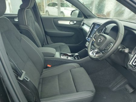 2026 Volvo XC40 - thumbnail 17