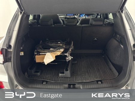 2023 Ford Kuga 2.5 Duratec 225PS PHEV Vignale *Solar Silver* €33,950 thumbnail