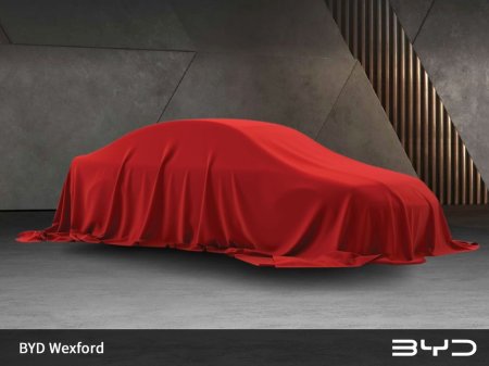 2023 Volkswagen Golf 2.0 TDI 115HP Life (Tiny Mileage) €26,975