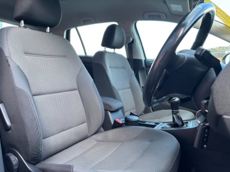 2013 Volkswagen Golf - thumbnail 5