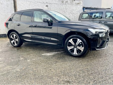 2023 Volvo XC60 T6 RECHARGE PHEV PLUS DARK AWD AUTO 5DR €39,995 thumbnail