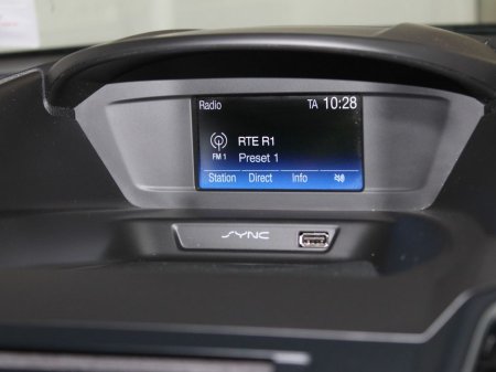 2017 Ford C-Max Zetec 1.5 TDCI 95PS M6 4DR €11,999 thumbnail