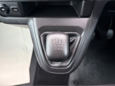 2020 Citroen SpaceTourer FEEL BLUEHDI €33,999 thumbnail