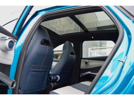 2025 BYD ATTO 3 60kWh 204PS Design . Leather Roof €35,995 thumbnail