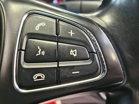 2015 Mercedes-Benz C Class - thumbnail 9